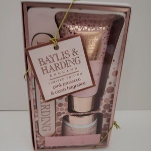 Baylis & Harding hand and nail set
